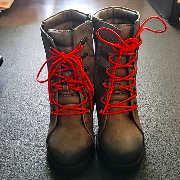 Boots - Picture 1 of 3